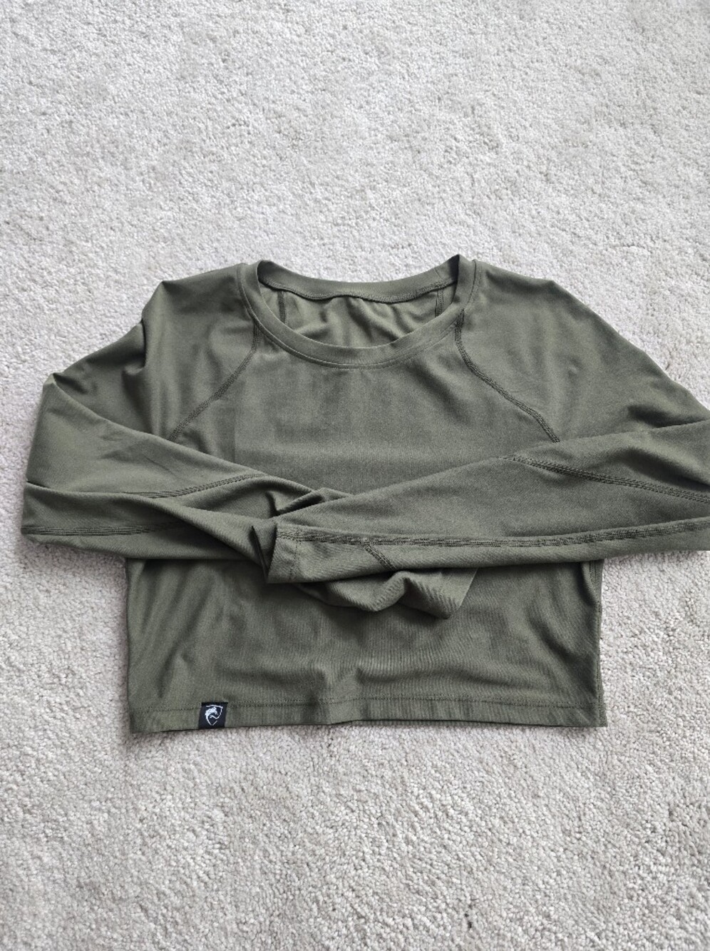 Alphalete Olive Green and Mauve Long Sleeve Crop Tops - Picture 2 of 8